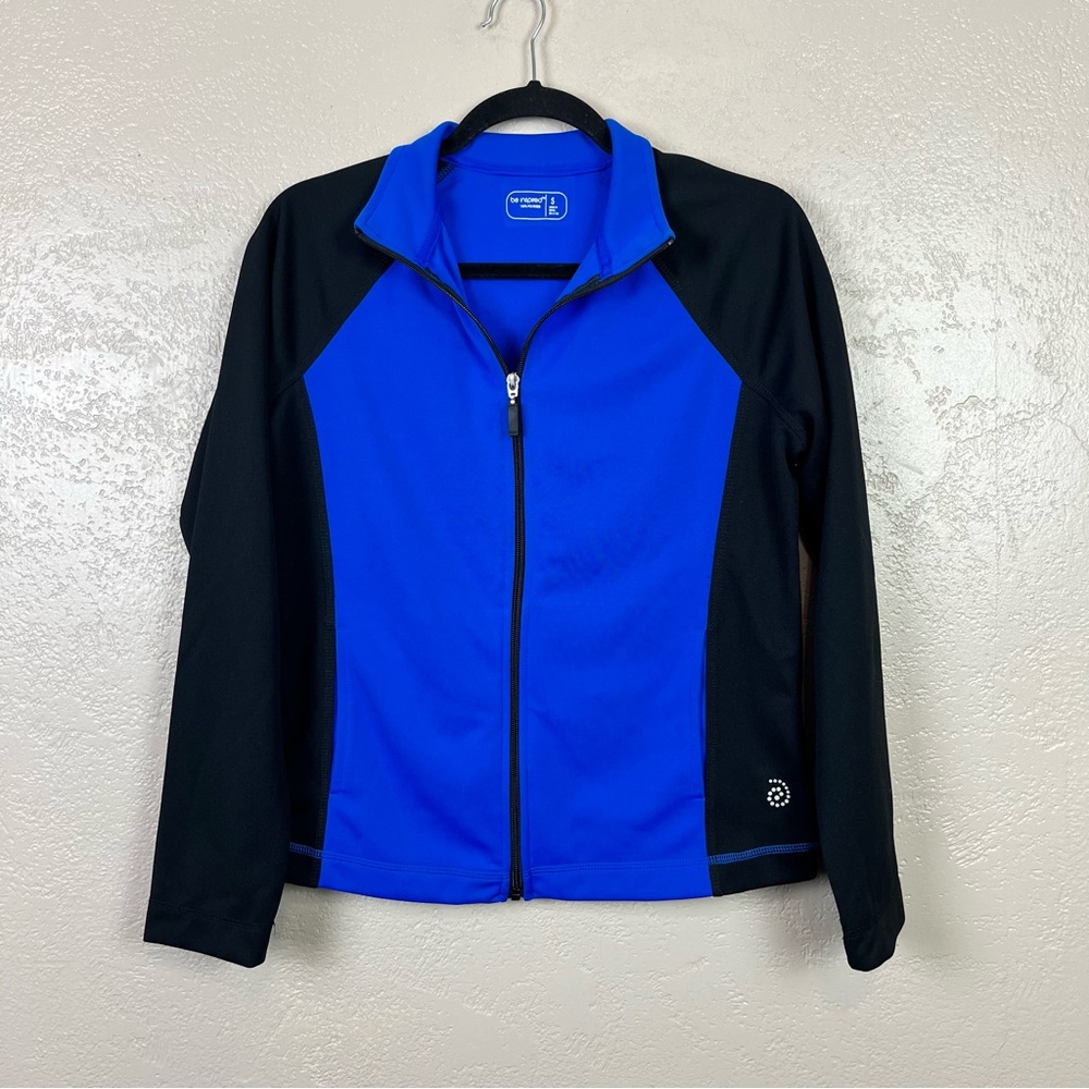 5 for $30 Be Inspired" Black and Blue  Activewear Jacket Size‎ Small  Zip Up
